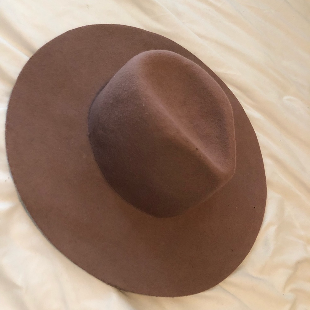 Vince Camuto wide brim hat - Picture 4 of 4
